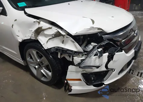 2012 Ford Fusion Sport z USA, uszkodzony, nr VIN 3FAHP0DC3CR223971